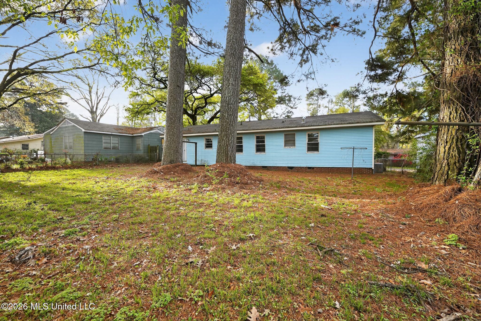 734 Montclair Place Jackson, MS 39206 - Photo 6 of 37 07_734_Montclair_Pl_Jackson_MS_39206-Ext