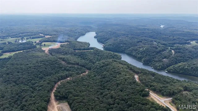 $300,000 | 404 Stones Throw Court, Defiance, MO 63341