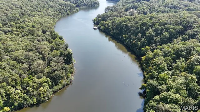 $300,000 | 404 Stones Throw Court, Defiance, MO 63341