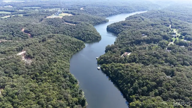 $300,000 | 404 Stones Throw Court, Defiance, MO 63341