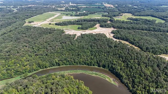 $300,000 | 404 Stones Throw Court, Defiance, MO 63341