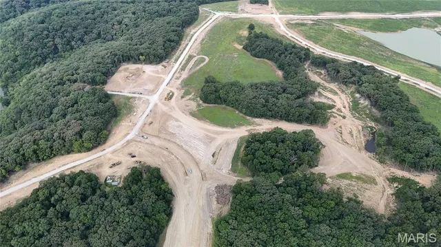 $300,000 | 404 Stones Throw Court, Defiance, MO 63341