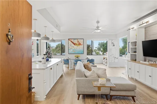 $495,000 | 150 Southeast Four Winds Drive, Unit B208, Stuart, FL 34996