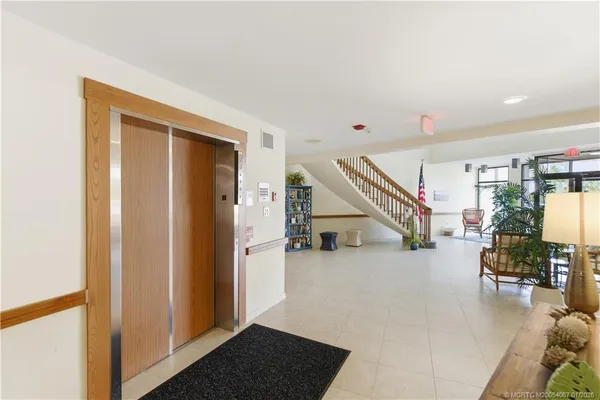$495,000 | 150 Southeast Four Winds Drive, Unit B208, Stuart, FL 34996