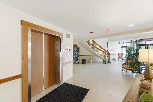 $495,000 | 150 Southeast Four Winds Drive, Unit B208, Stuart, FL 34996