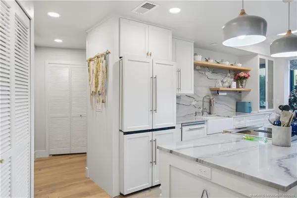 $495,000 | 150 Southeast Four Winds Drive, Unit B208, Stuart, FL 34996