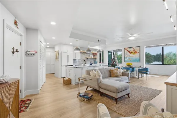 $495,000 | 150 Southeast Four Winds Drive, Unit B208, Stuart, FL 34996