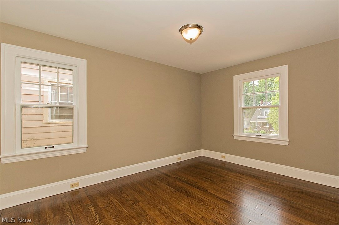 3253 Bradford Road Cleveland, OH 44118 - Photo 26 of 34
