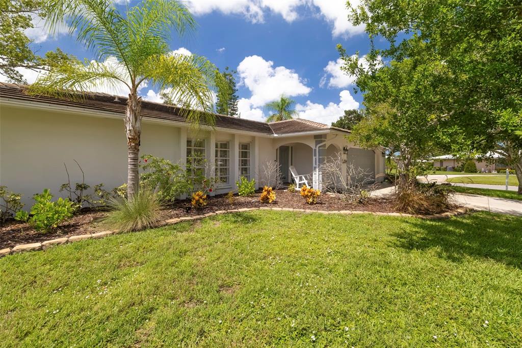 3304 Springmill Circle Sarasota, FL 34239 - Photo 39 of 79 Gallery Image 39