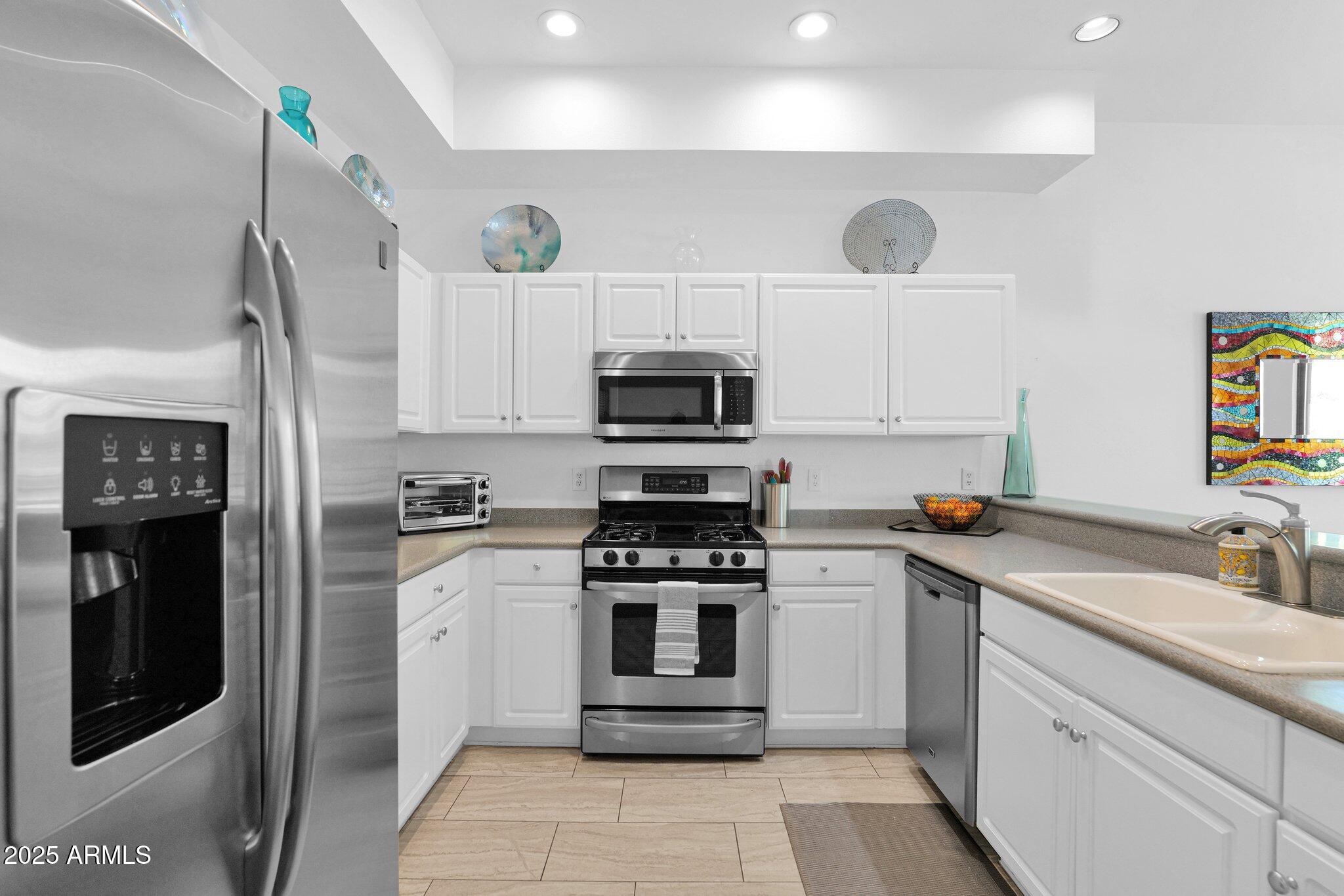 8270 North Hayden Road, Unit 2013 Scottsdale, AZ 85258 - Photo 11 of 53 Kitchen