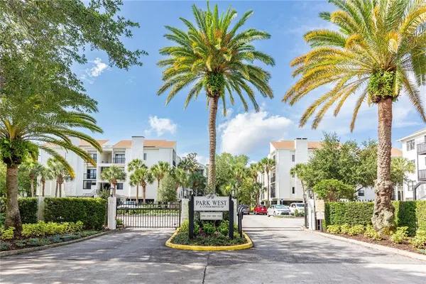 $495,000 | 300 Carolina Avenue, Unit 207, Winter Park, FL 32789