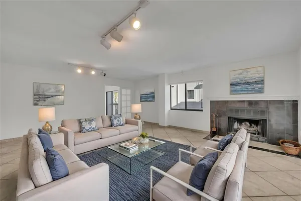 $495,000 | 300 Carolina Avenue, Unit 207, Winter Park, FL 32789