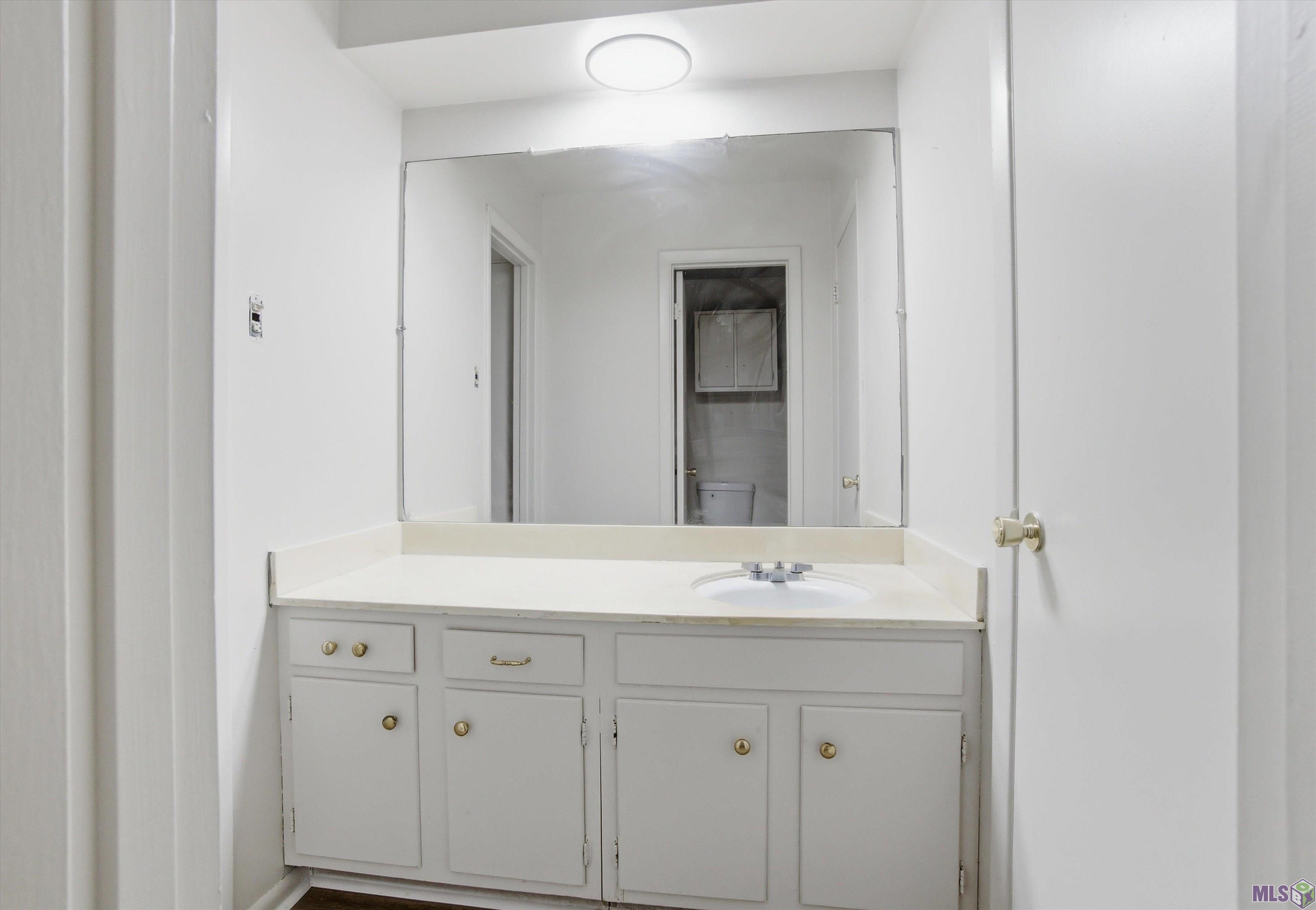 1755 College Drive, Unit 209 Baton Rouge, LA 70808 - Photo 11 of 15