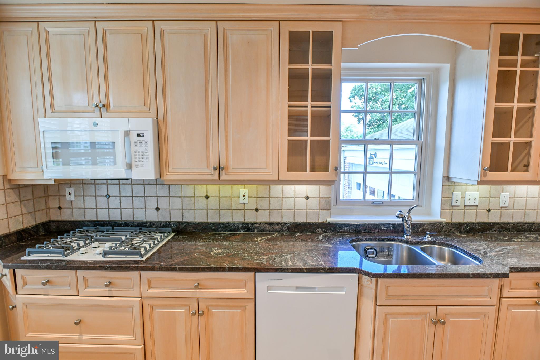 8031 Glendale Road Chevy Chase, MD 20815 - Photo 16 of 72 Gourmet Kitchen