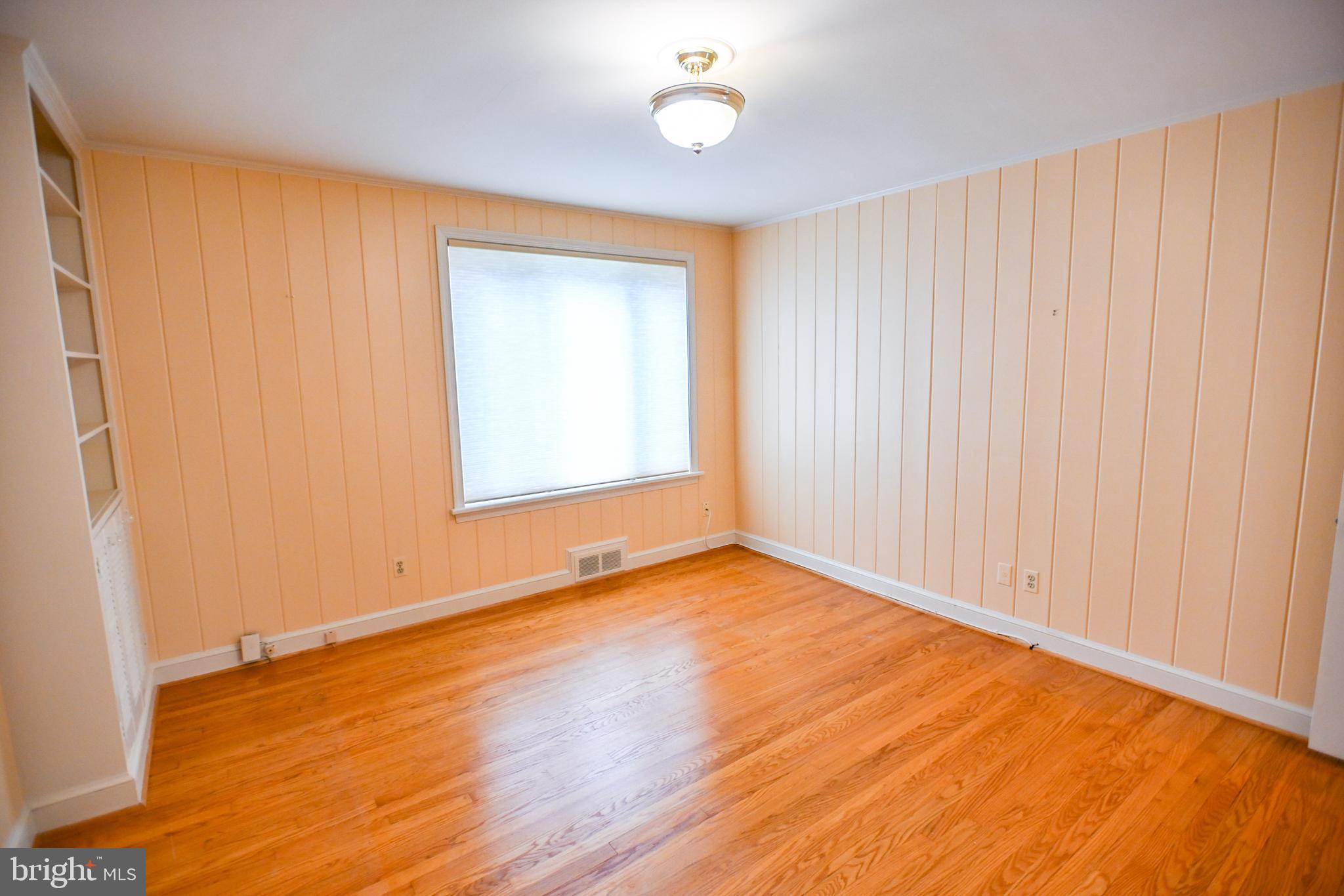 8031 Glendale Road Chevy Chase, MD 20815 - Photo 27 of 72 4th - Main Floor Bedroom