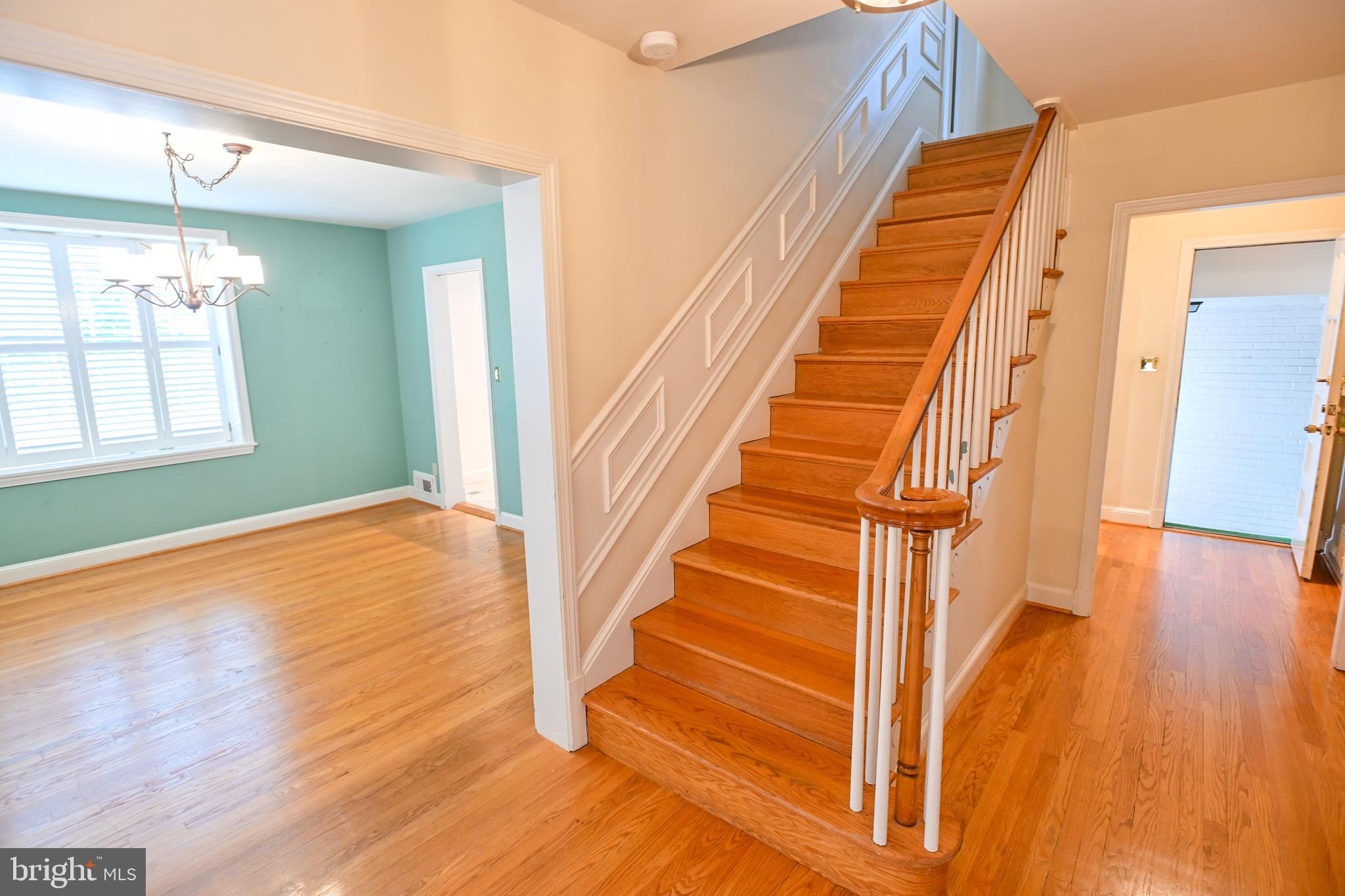 8031 Glendale Road Chevy Chase, MD 20815 - Photo 37 of 72 Stairs to 2nd Level