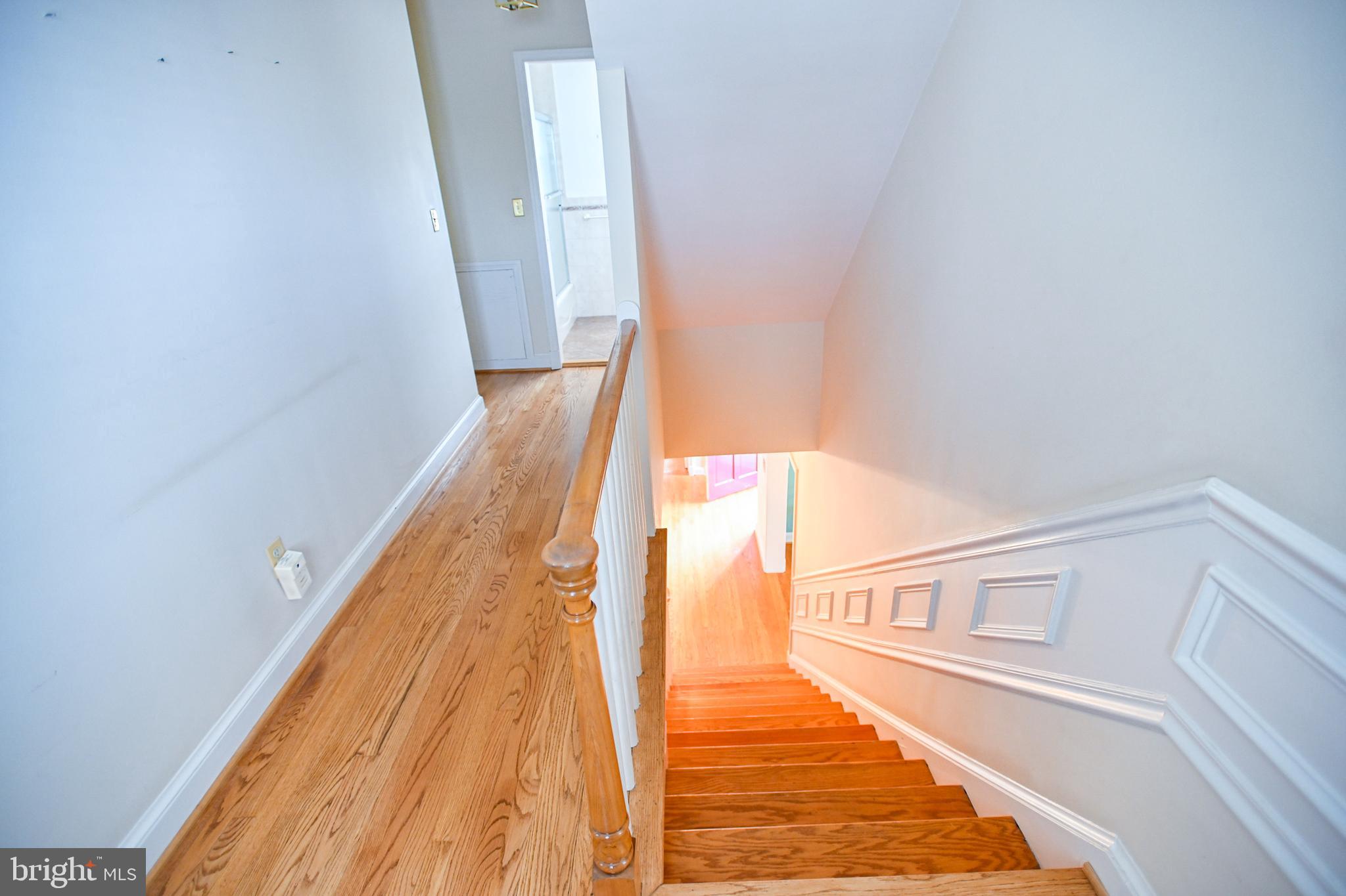 8031 Glendale Road Chevy Chase, MD 20815 - Photo 38 of 72 2nd Floor Hallway