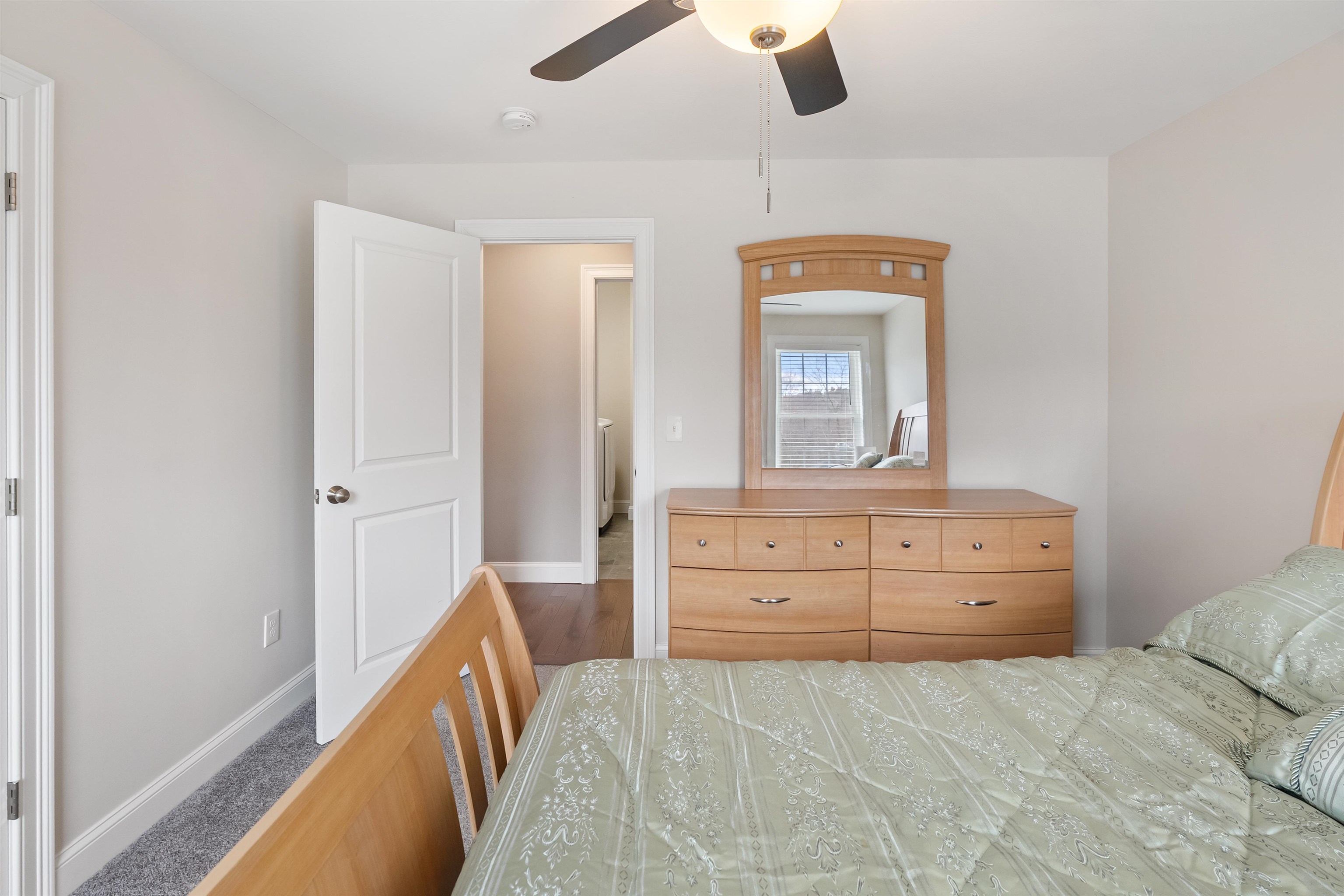 44 Sheffield Street Windham, NH 03087 - Photo 26 of 40