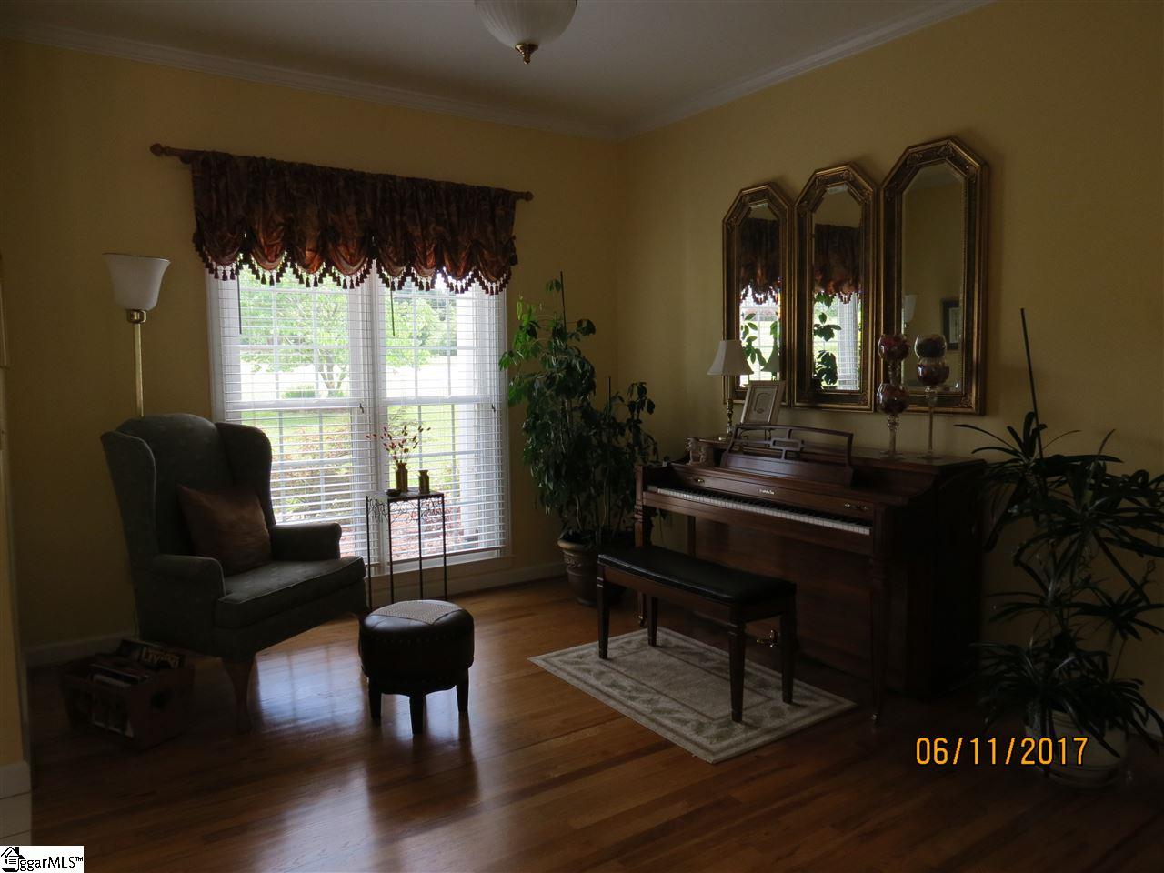 307 Parker Slatton Road Simpsonville, SC 29681 - Photo 5 of 30 Gallery Image 5