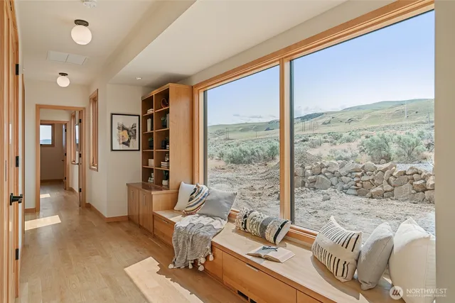 $1,860,000 | 671 Ravens Home Lane, Malaga, WA 98828