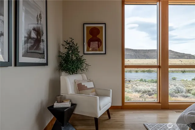 $1,860,000 | 671 Ravens Home Lane, Malaga, WA 98828