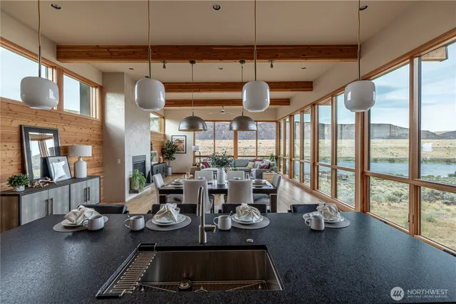 $1,860,000 | 671 Ravens Home Lane, Malaga, WA 98828