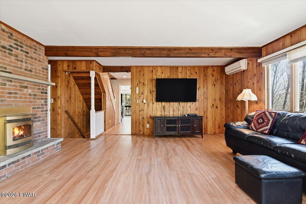 6 Ridge View Road Hawley, PA 18428 - Photo 11 of 96 Living Room