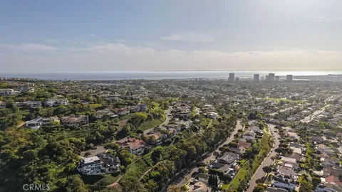 $3,950,000 | 7 Cherbourg, Newport Beach, CA 92660