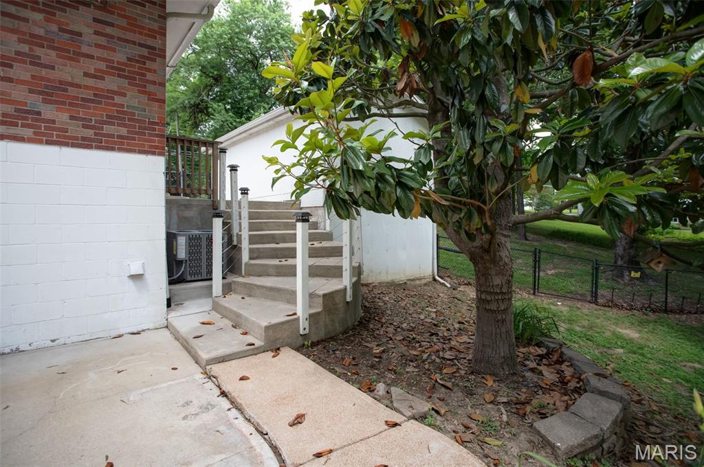 2255 Alby Street Alton, IL 62002 - Photo 38 of 67