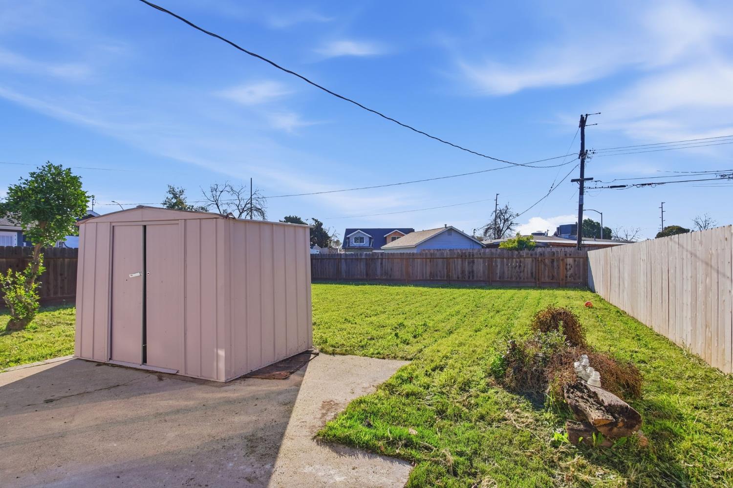 816 Dawn Drive Modesto, CA 95350 - Photo 17 of 22 a view of a back yard
