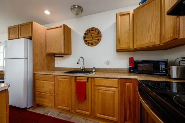 $499,000 | 27 Ash Street, Hartford, VT 05001