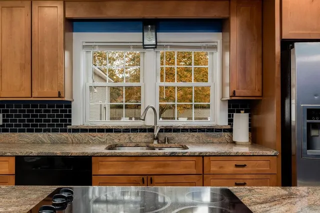 $499,000 | 27 Ash Street, Hartford, VT 05001