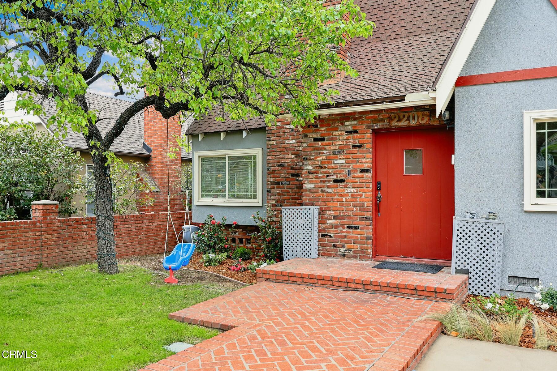 2206 Las Lunas Street Pasadena, CA 91107 - Photo 6 of 74 tempImageERaAhd