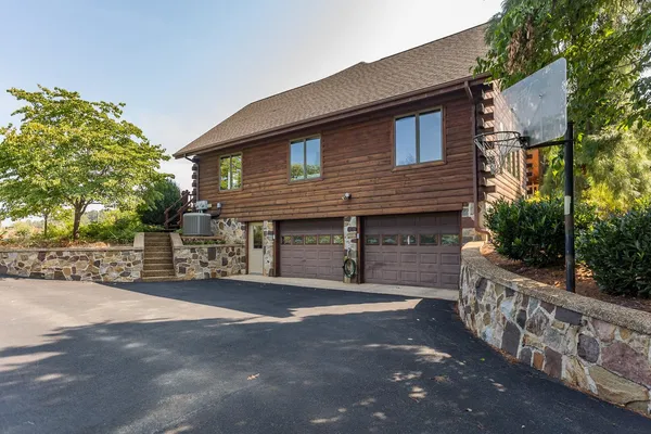 $775,000 | 1003 Natural Chimney Road, Mount Solon, VA 22843