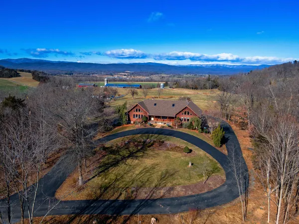 $775,000 | 1003 Natural Chimney Road, Mount Solon, VA 22843