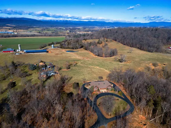 $775,000 | 1003 Natural Chimney Road, Mount Solon, VA 22843