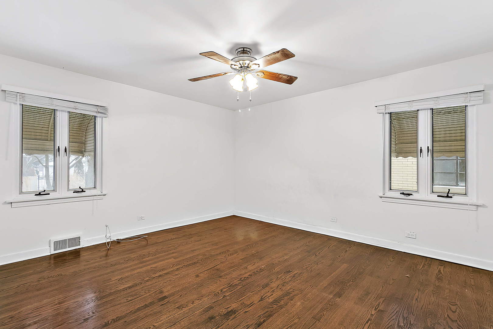 447 Shenstone Road Riverside, IL 60546 - Photo 9 of 29