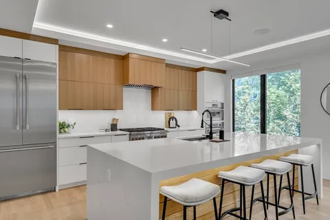 $1,850,000 | 1242 Beacon Street, Newton, MA 02468