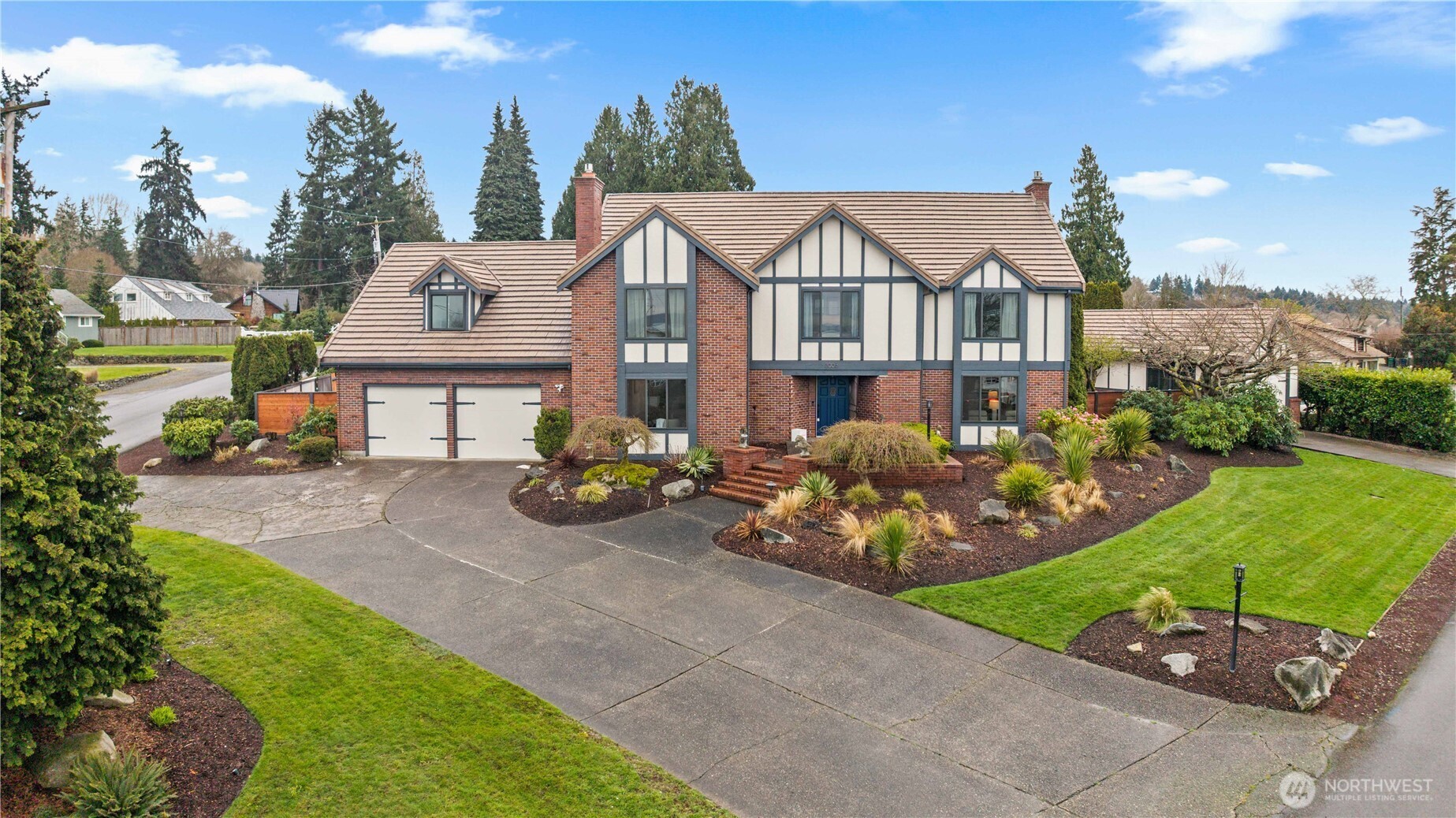 3005 Southwest 300th Place Federal Way, WA 98023 - Photo 1 of 40