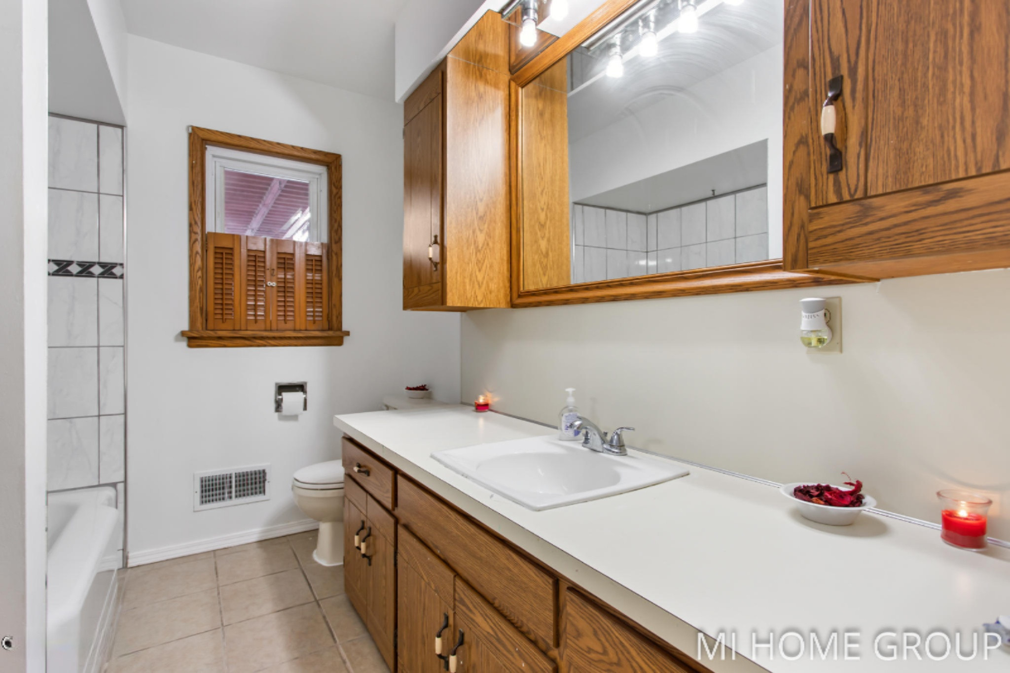 762 Riley Street Holland, MI 49424 - Photo 31 of 49 762 Riley St, Holland-33