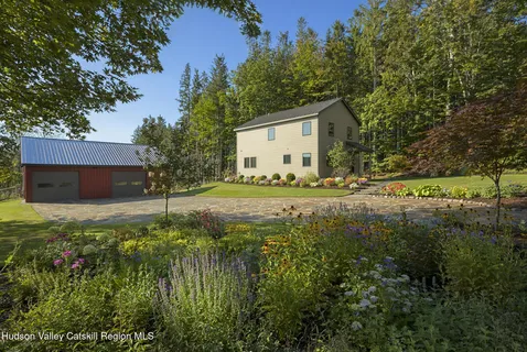 $695,000 | 30 Ridge Lane, Hillsdale, NY 12529