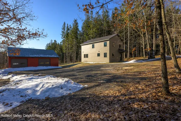 $695,000 | 30 Ridge Lane, Hillsdale, NY 12529