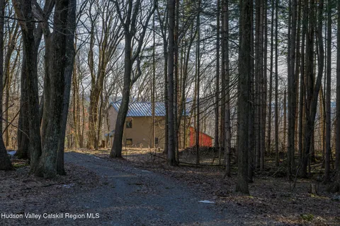 $695,000 | 30 Ridge Lane, Hillsdale, NY 12529