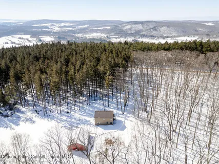 $695,000 | 30 Ridge Lane, Hillsdale, NY 12529