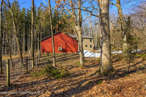 $695,000 | 30 Ridge Lane, Hillsdale, NY 12529