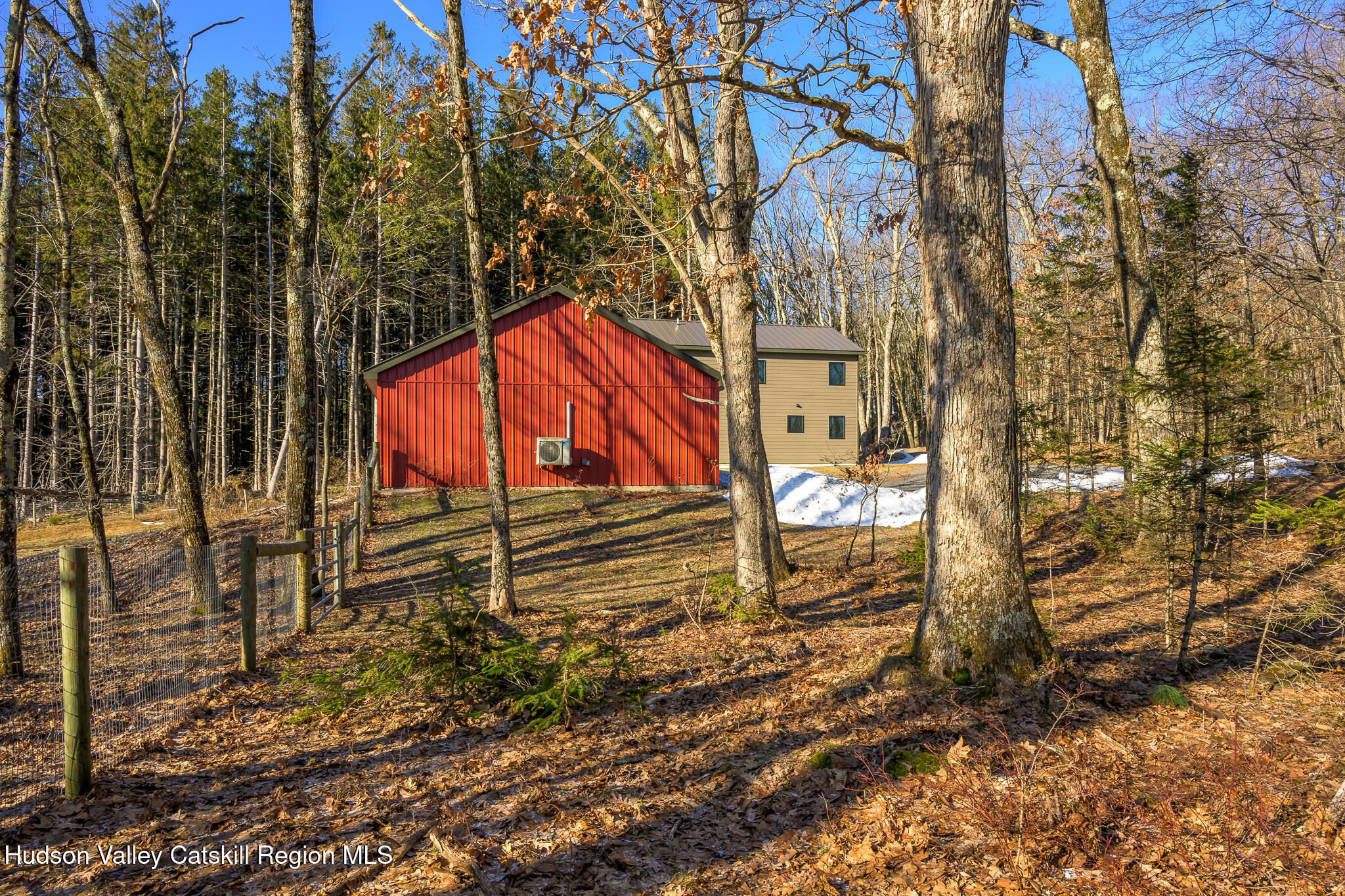 30 Ridge Lane Hillsdale, NY 12529 - Photo 6 of 37 Screen - 30 Ridge Ln Hillsdale NY 12529-