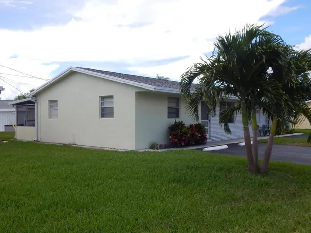 $2,100 | 2847 Duke Lane, Delray Beach, FL 33445