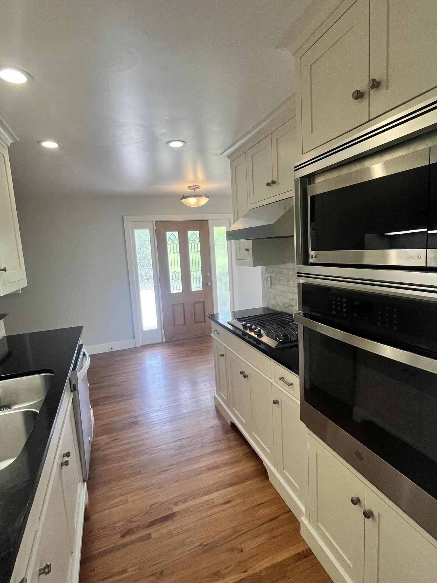 2240 Sycamore Canyon Road Montecito, CA 93108 - Photo 6 of 12 IMG_0626