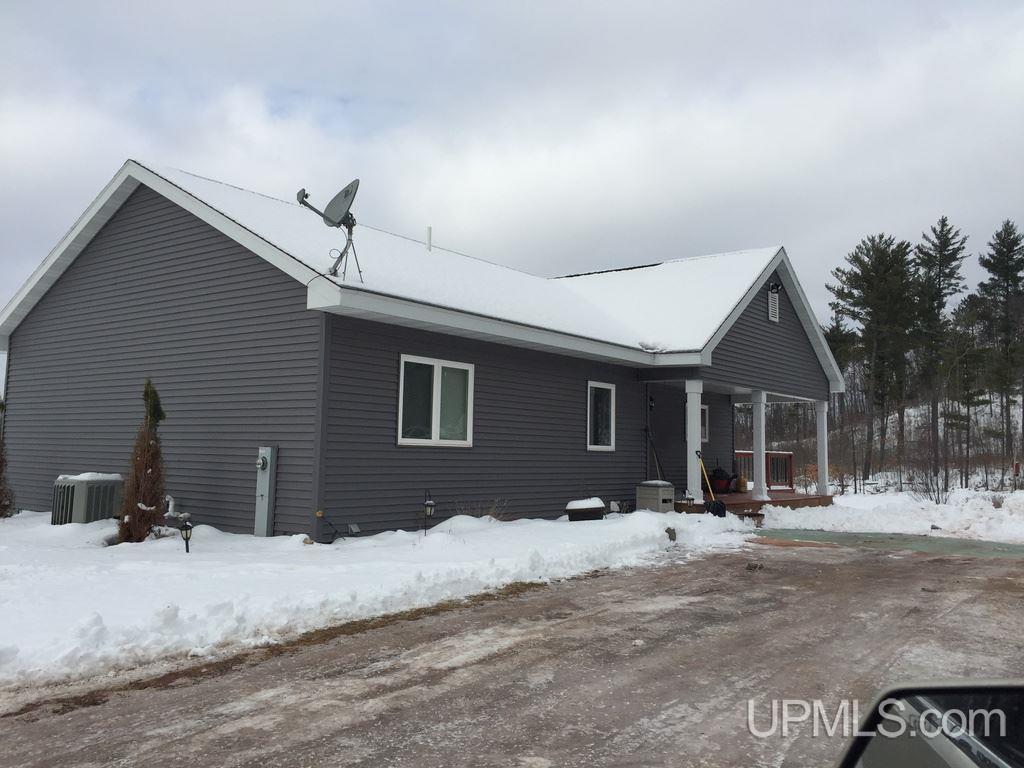 N1908 Summit Road Norway, MI 49870 - Photo 1 of 1