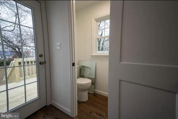 a bathroom with a toilet